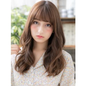 フリンジウェーブで外国人風グラマラスロング　オリーブカラー