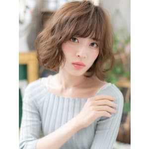 外国人風無造作パーマ小顔ラブゆるふわミディ　くすみカラー