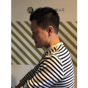 フェードカットスタイル【BARBER-BAR】