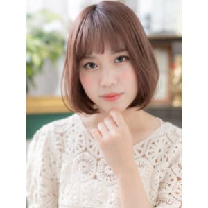 ピンクブラウンシースルーバング前下がりロブ　ショートバング
