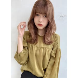 くびれレイヤー　小顔セミロング