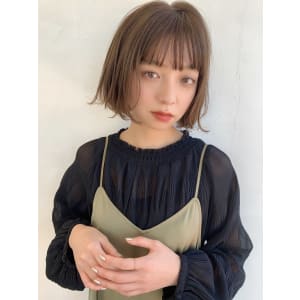 ぱつんとラインのミニボブ