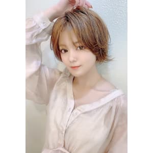 【重山】外ハネレイヤー小顔バングショートボブ