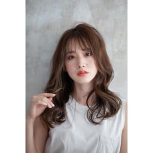 20代30代ナチュラルレイヤーセミロング