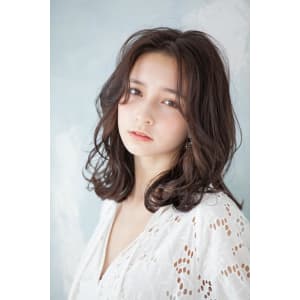 20代30代柔らかレイヤーミディアム