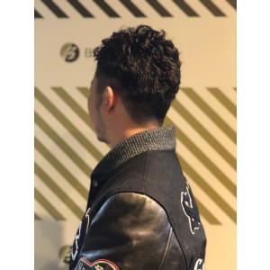 大人のリバーススタイル【BARBER-BAR】