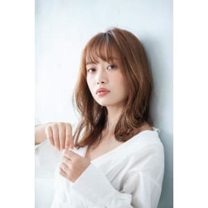 20代30代柔らかレイヤーミディアム