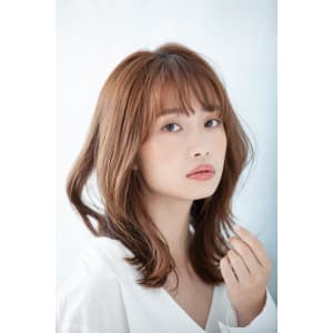 20代30代柔らかレイヤーミディアム