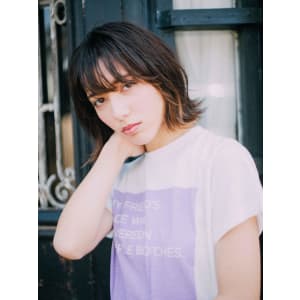 ハネ感ミディアムショート