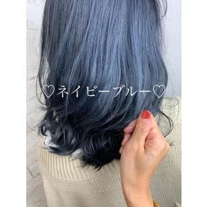 ネイビー、ブルー、イルミナカラー、透明感、池袋