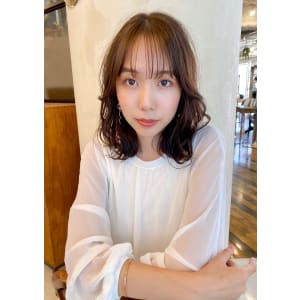 シースルーバングと波巻きミディ【s51】