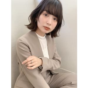 くびれミニボブ　