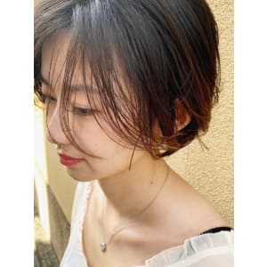 ぱらっと長め前髪ショートボブ