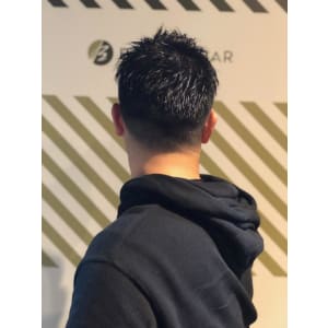 フェードカットスタイル【BARBER-BAR】