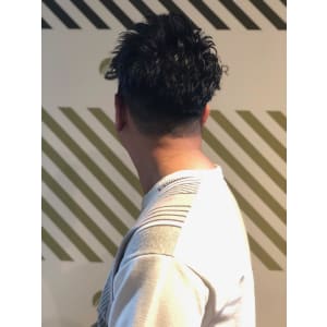 大人の刈り上げスタイル【BARBER-BAR】