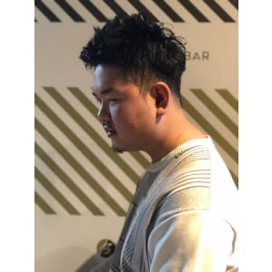 大人の刈り上げスタイル【BARBER-BAR】