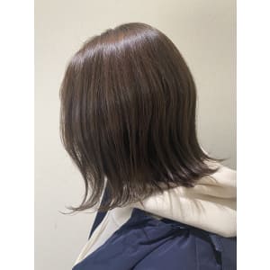 カジュアル×外ハネ