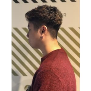 大人の刈り上げスタイル【BARBER-BAR】
