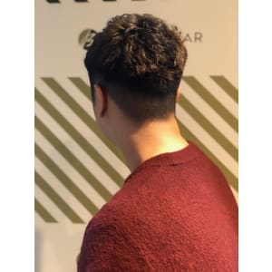 大人の刈り上げスタイル【BARBER-BAR】