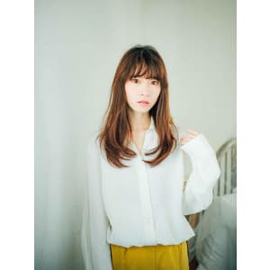 ふんわりバングのナチュラルストレート