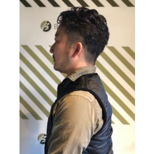大人のリバーススタイル【BARBER-BAR】