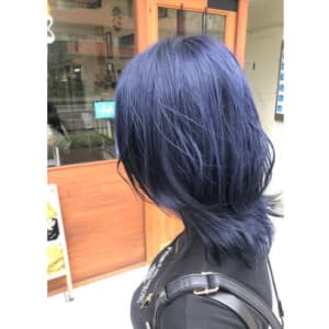 １ブリーチでネイビカラー☆