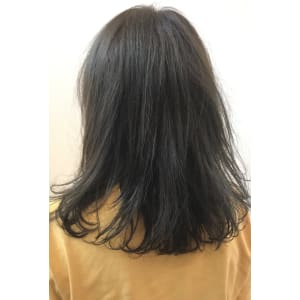 暗くて透けるオリーブアッシュ - gift hair salon【ギフト】掲載中