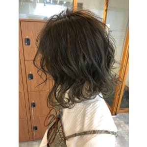【スタイリストKOZOのサロンスタイル】