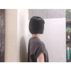 大人のボブスタイル。