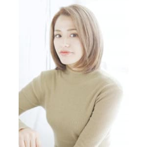 ハイトーンナチュラルボブ