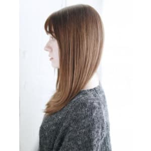 透けバングのナチュラルストレート
