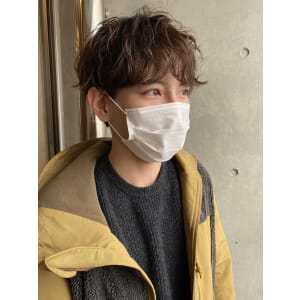 アンニュイマッシュ　ツーブロ刈り上げ