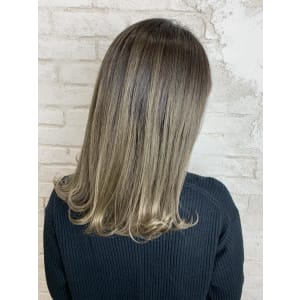 グレージュ、バレイヤージュ、ニュアンス