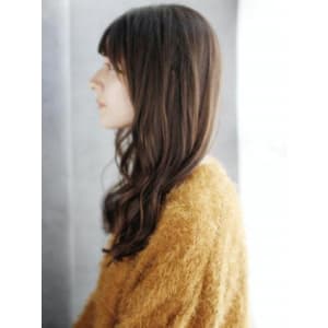Aラインの大きなミックスカールスタイル