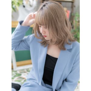 くせ毛風カール外国人風スモーキーカラー　ハイライトカラー