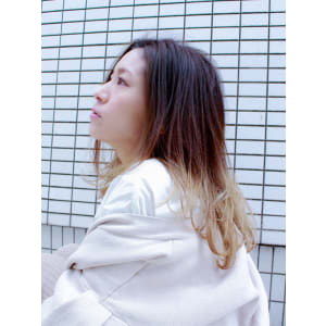 春日原 美容室 anon【アノン】
