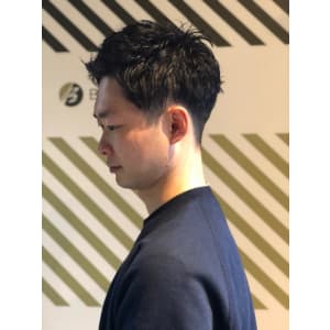 大人の刈り上げスタイル【BARBER-BAR】