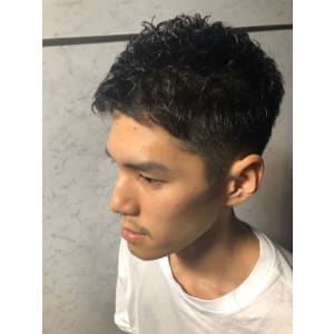 刈り上げ風ゆるパーマ2ブロック