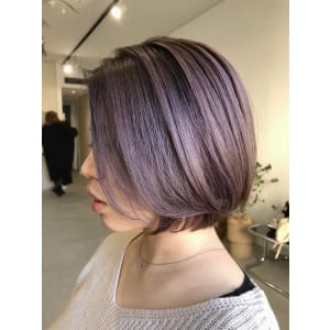 ラベンダーベージュ×ショートボブ