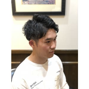 成田凌風ツーブロックパーマ - HIRO GINZA BARBERSHOP 飯田橋神楽坂店【ヒロギンザバーバーショップ イイダバシカグラザカテン】掲載中