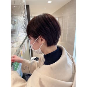 〇澤辺英人〇大人気！小顔に見せるショートボブ