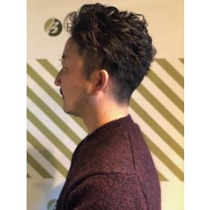 大人の刈り上げスタイル【BARBER-BAR】