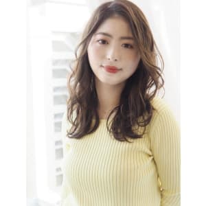 大人可愛いゆるふわ愛されセミロング