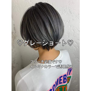 グレーショート、イルミナカラー、池袋、透明感