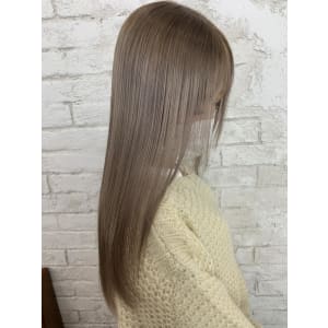 ミルクティーベージュ、ハイトーン、ニュアンス
