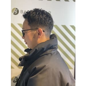 大人のサイドパートスタイル【BARBER-BAR】