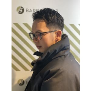 大人のサイドパートスタイル【BARBER-BAR】