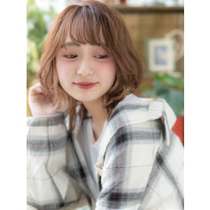 大人かわいいオレンジブラウン小顔ふわミディ　暖色系カラー