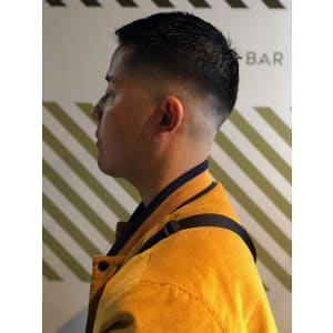 フェードカットスタイル【BARBER-BAR】
