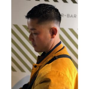 フェードカットスタイル【BARBER-BAR】